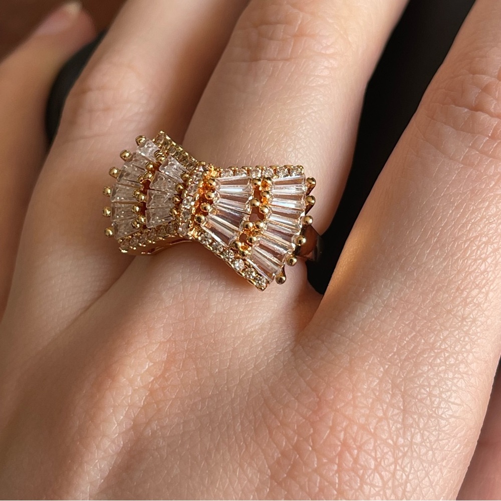 Gold plated ring costume jewelry crystal women size 7 bow concave